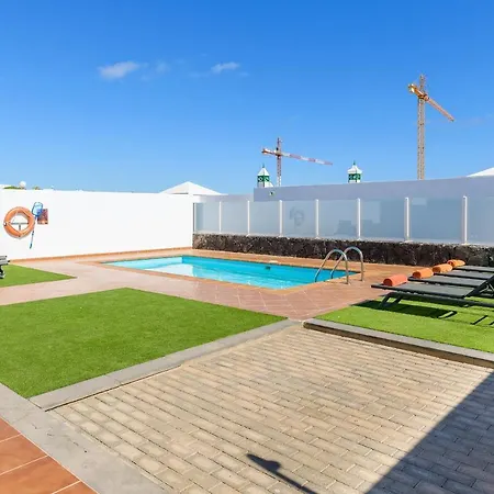 Casas Nohara, Playa Blanca