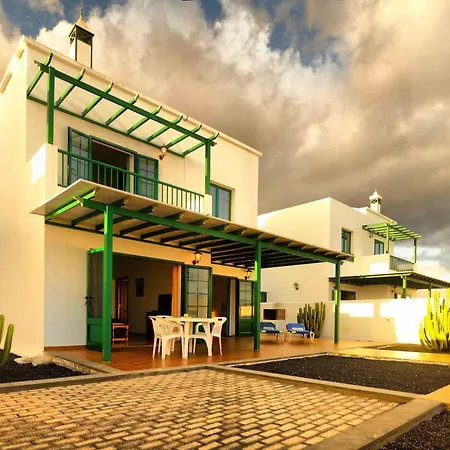 Casas Nohara, Playa Blanca