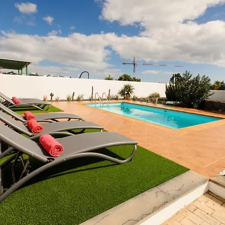 Casas Nohara, Playa Blanca Villa