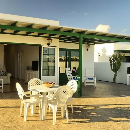 Casas Nohara, Playa Blanca יאיזה