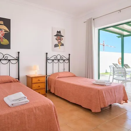 וילה Casas Nohara, Playa Blanca יאיזה