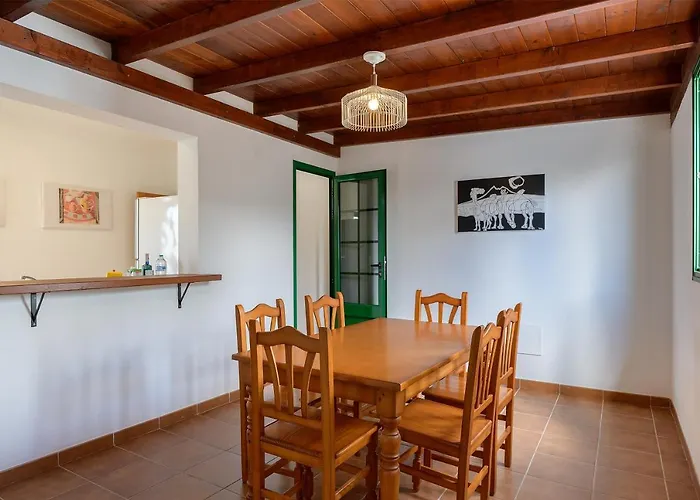 Villa Casas Nohara, Playa Blanca *