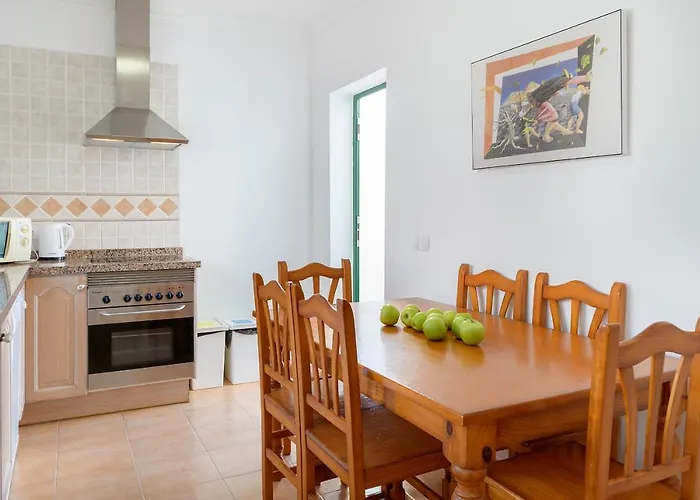 Villa Casas Nohara, Playa Blanca *