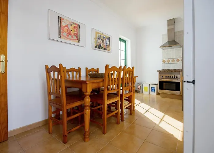 Casas Nohara, Playa Blanca Villa *