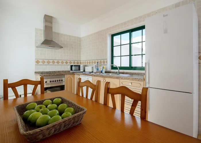 Casas Nohara, Playa Blanca Villa *