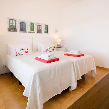 Casas Nohara, Playa Blanca Villa *