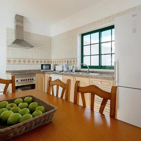 Casas Nohara, Playa Blanca Villa *